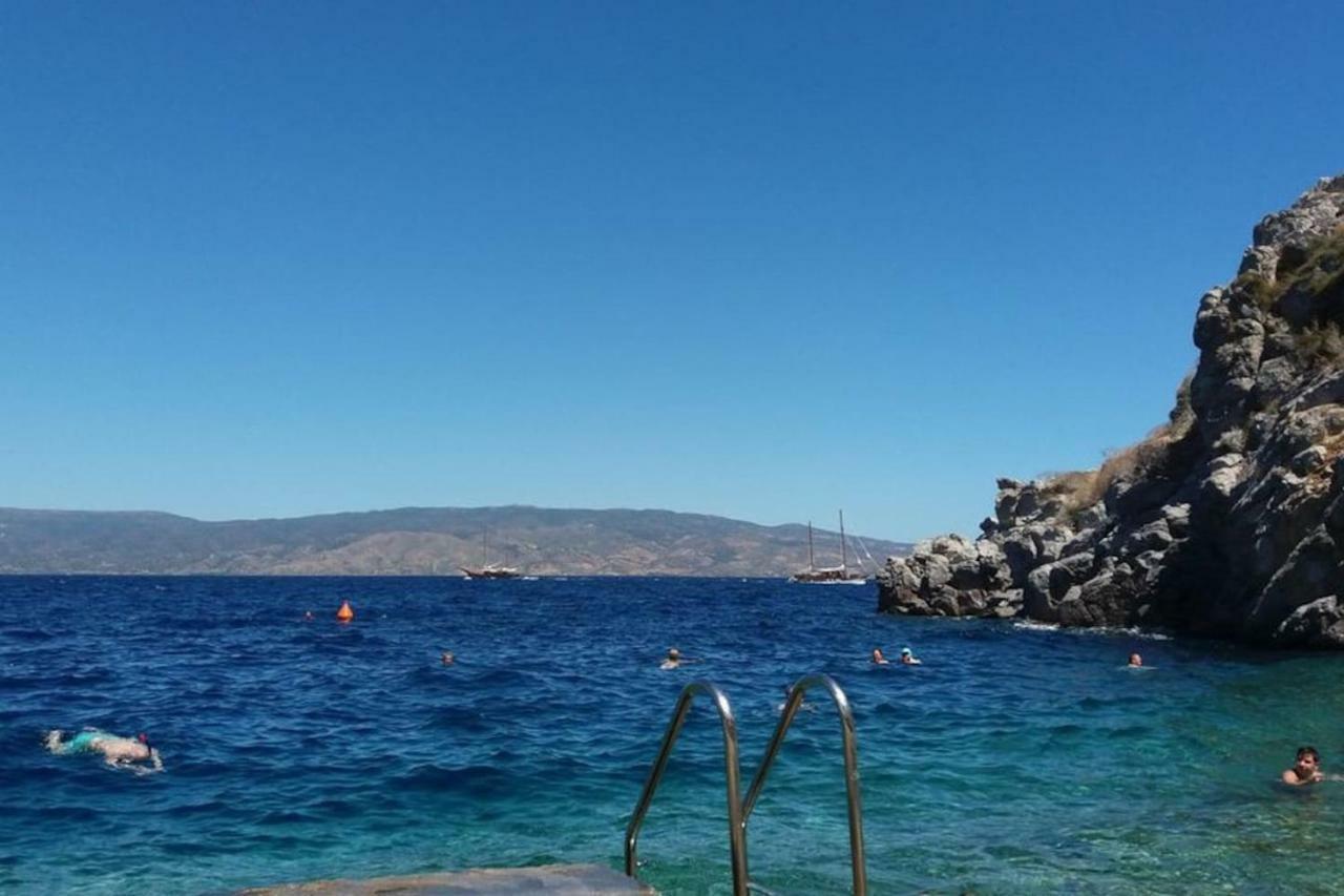 Pine Trees And Sea View Houses In Hydra - Daphne, Chloe, Myrto, Eleni Eksteriør billede